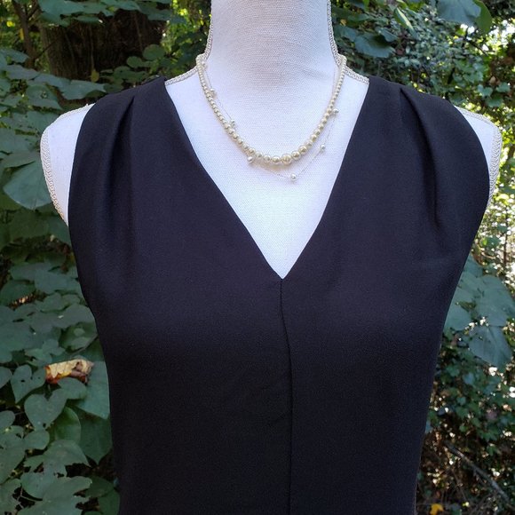 BANANA REPUBLIC V-Neck Sleeveless Sheath Dress in Black Size 4 Brand New NWT - Picture 5 of 10
